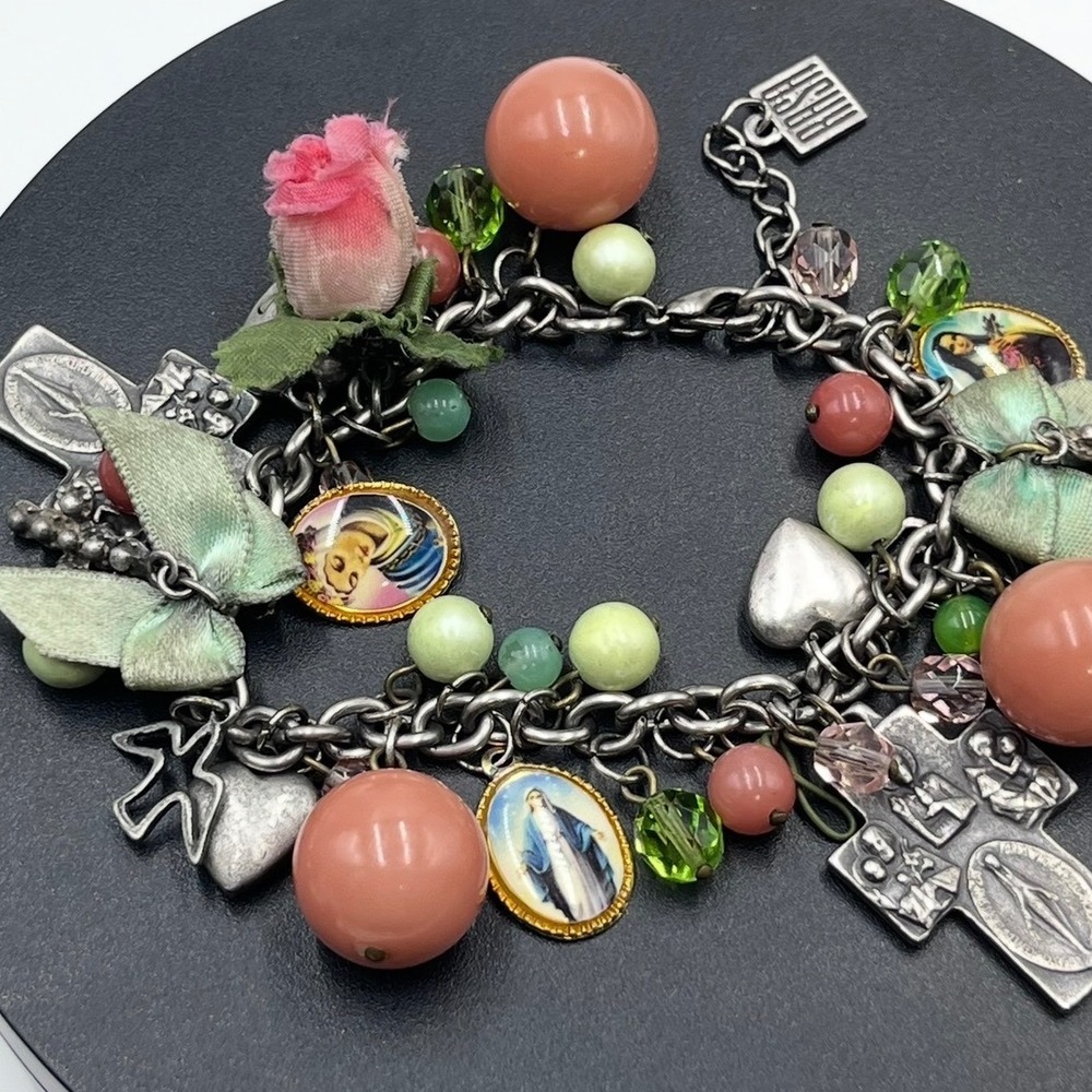 Rasa Signed Peach Green Beaded Pink Rose Religious Themed Charm Dangle‎ Bracelet